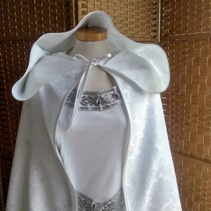 Damasc bride cloak